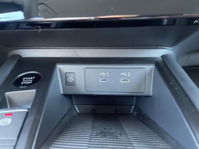 New 2025 Nissan Kicks SR image 23