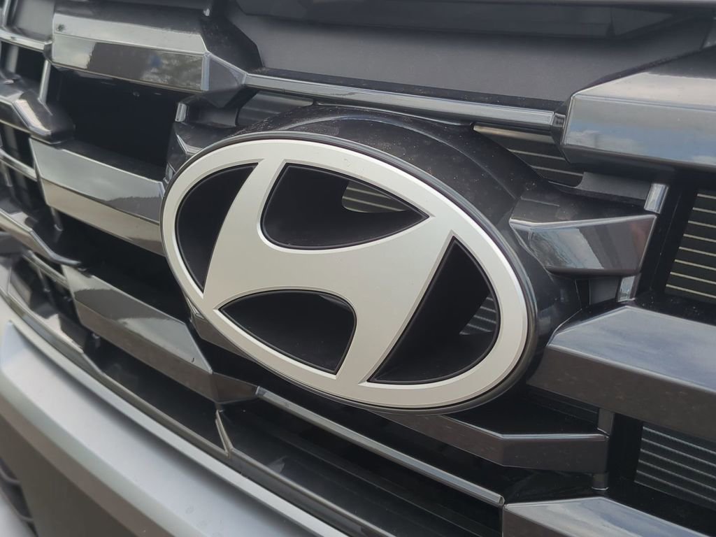 New 2026 Hyundai Tucson SE image 13