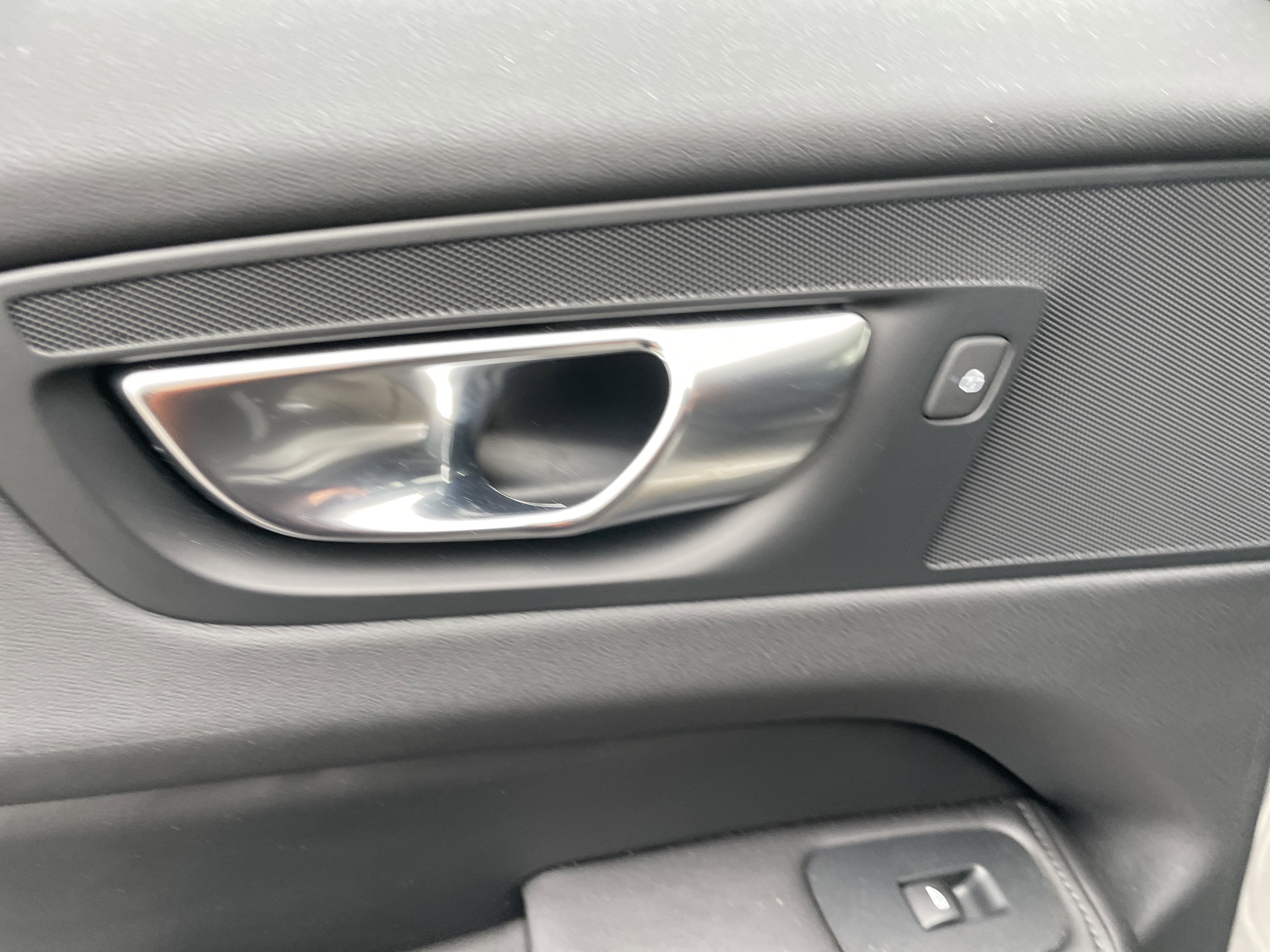 Used 2025 Volvo XC60 B5 Plus image 31