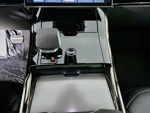 New 2026 Land Rover Range Rover Sport Dynamic SE AWD/4WD image 17