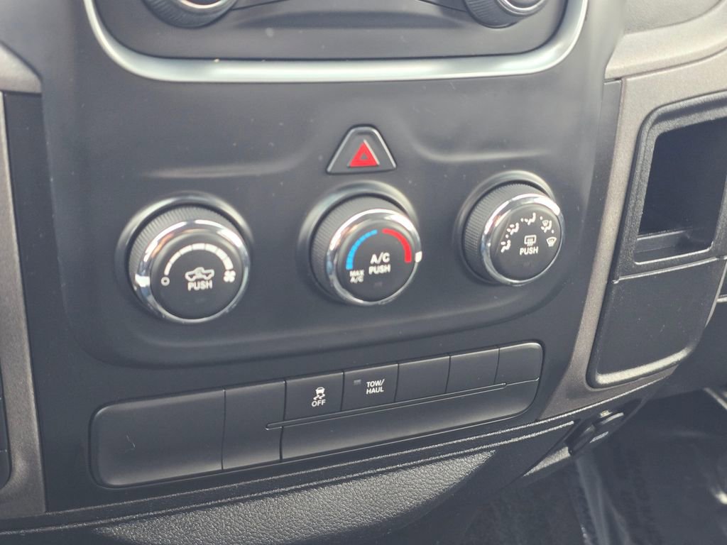 Used 2017 RAM 1500 Express w/ Express Value Package AWD/4WD image 27