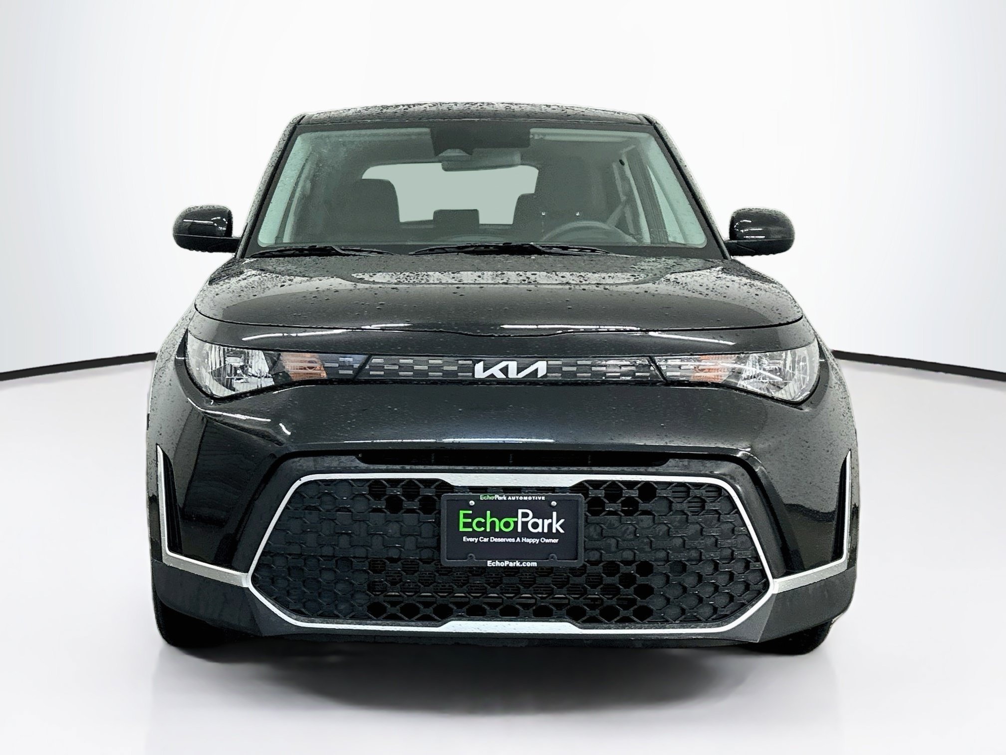 Used 2024 Kia Soul LX w/ Option Group 015 FWD image 2