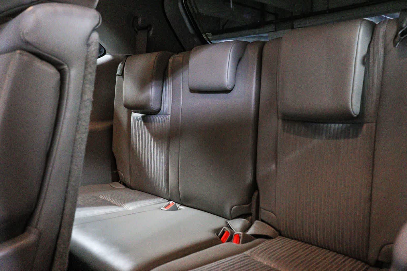 Certified 2019 Toyota Highlander Plus w/ Carpet Mat Package (TMS) FWD image 20