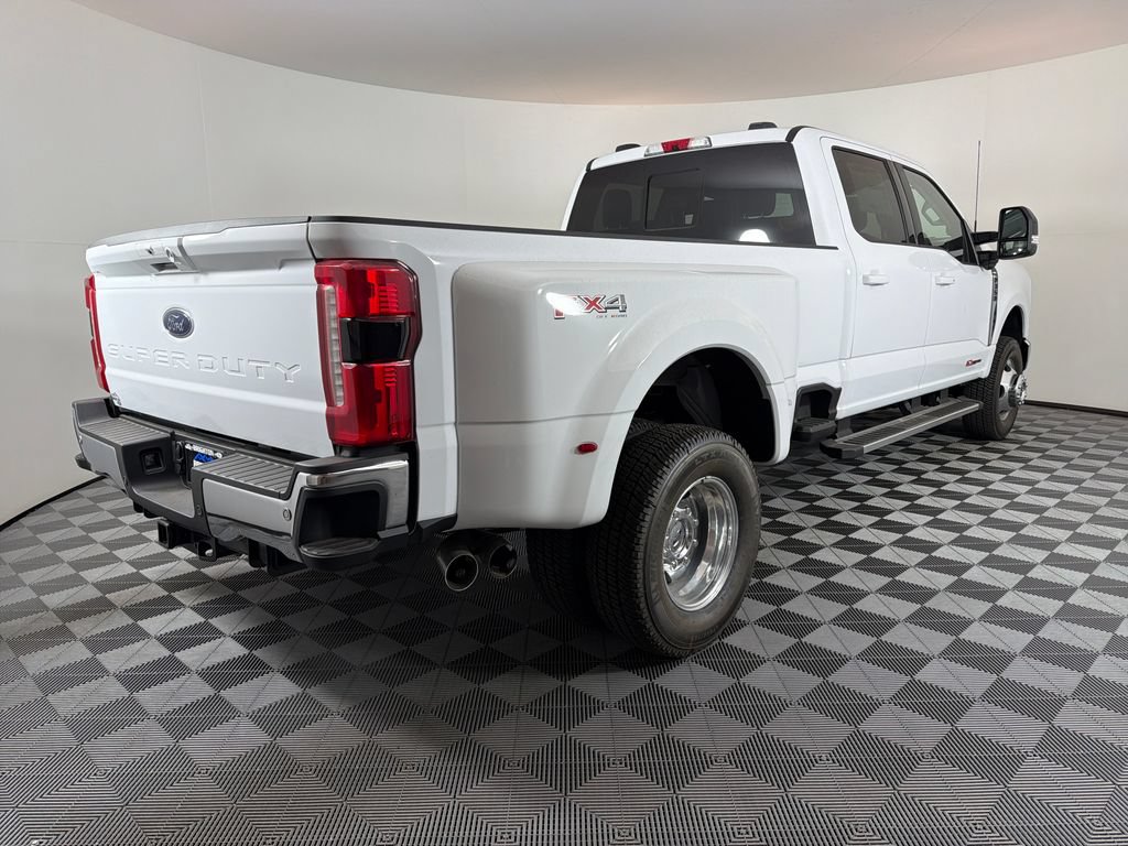 New 2026 Ford F350 Lariat AWD/4WD image 3