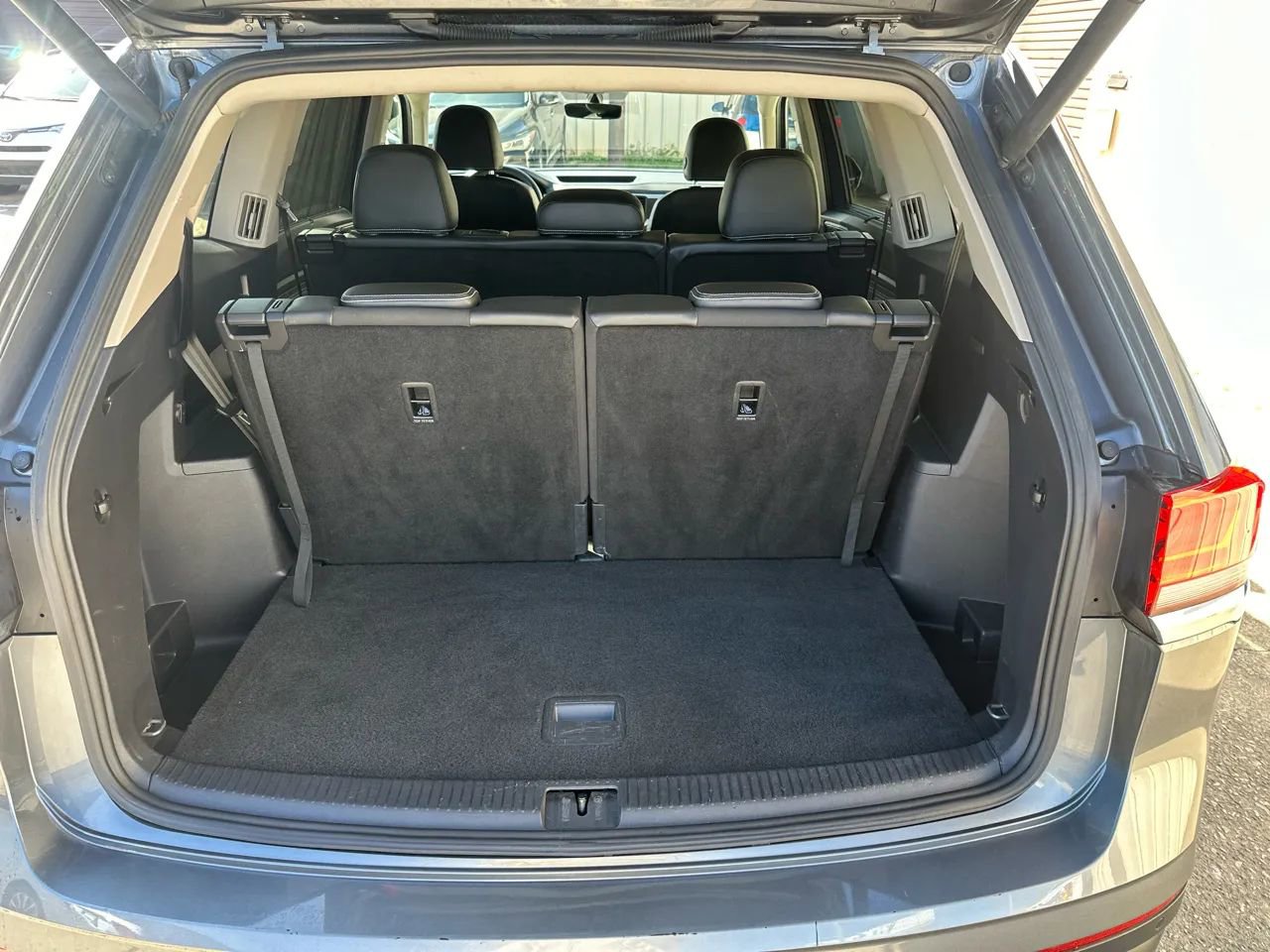 Used 2021 Volkswagen Atlas SE FWD image 39