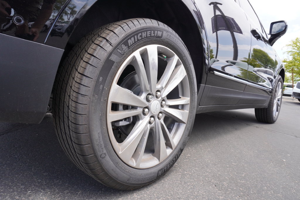 New 2025 Cadillac XT5 Premium Luxury w/ Technology Package FWD image 6