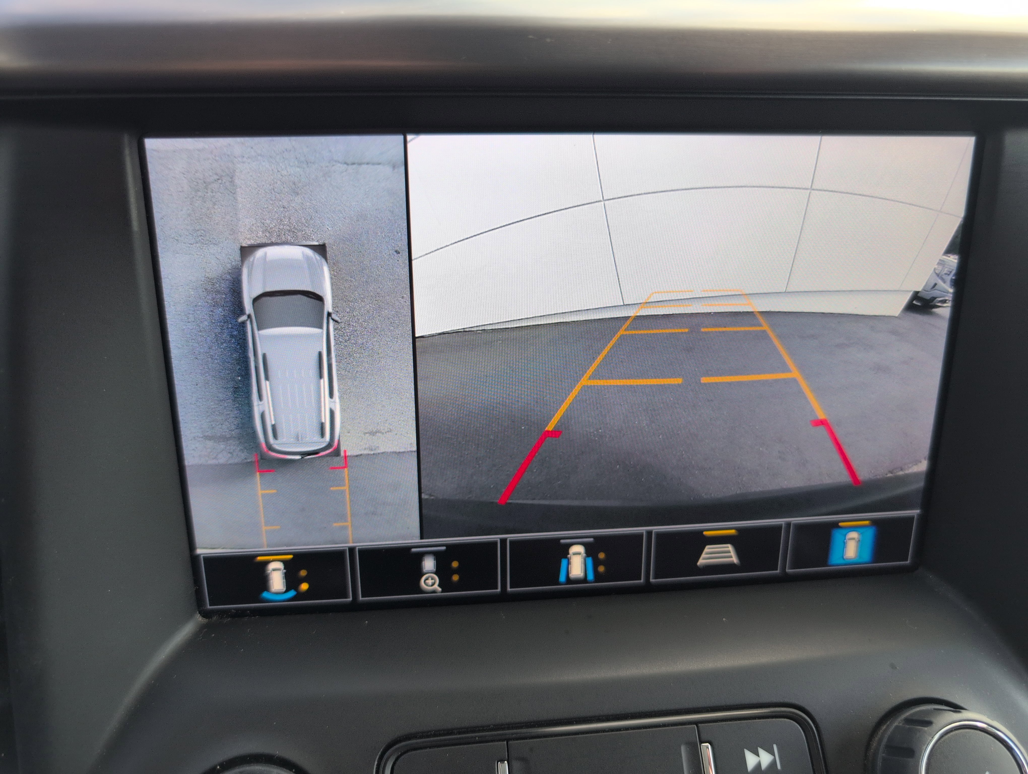 Used 2023 GMC Acadia AT4 w/ Technology Package image 23