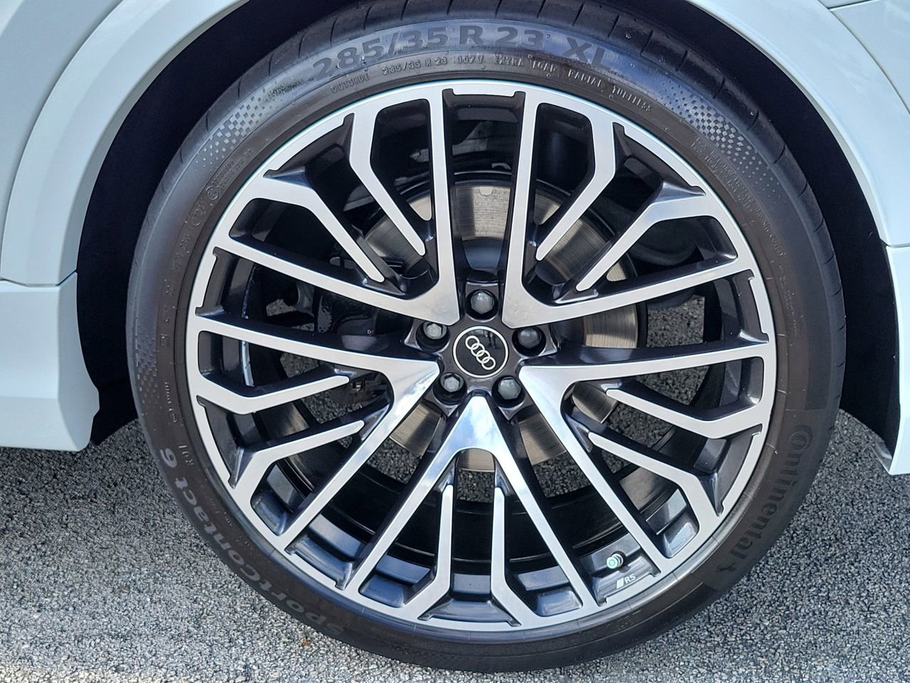 Used 2025 Audi SQ8 Premium Plus w/ 23" Wheel Package image 11