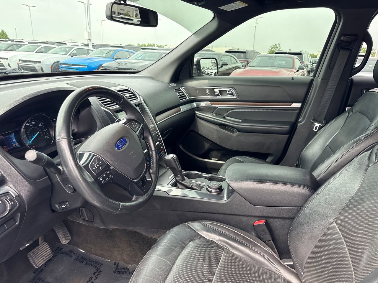 Used 2017 Ford Explorer Limited AWD/4WD image 10