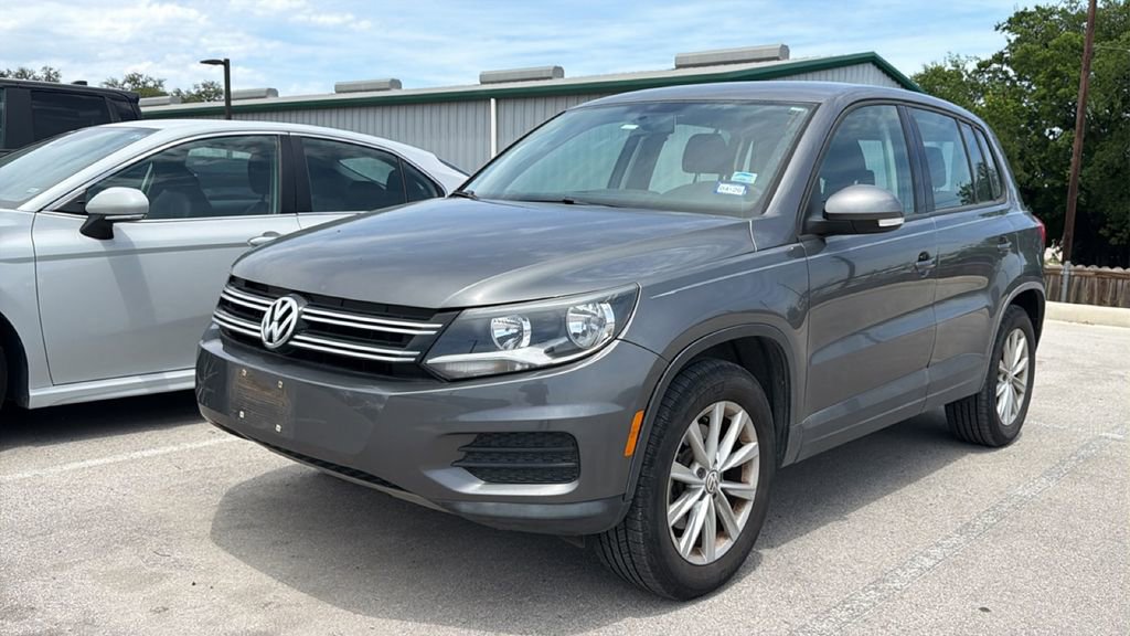 Used 2017 Volkswagen Tiguan Limited w/ Alloy Wheels Package FWD image 16
