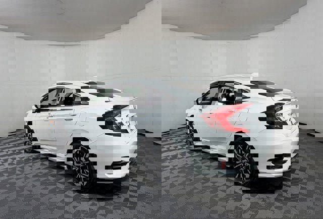 Used 2018 Honda Civic EX-L image 3