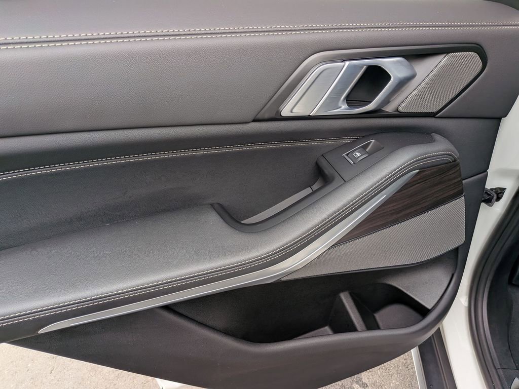 Certified 2024 BMW X5 xDrive50e w/ Premium Package image 17