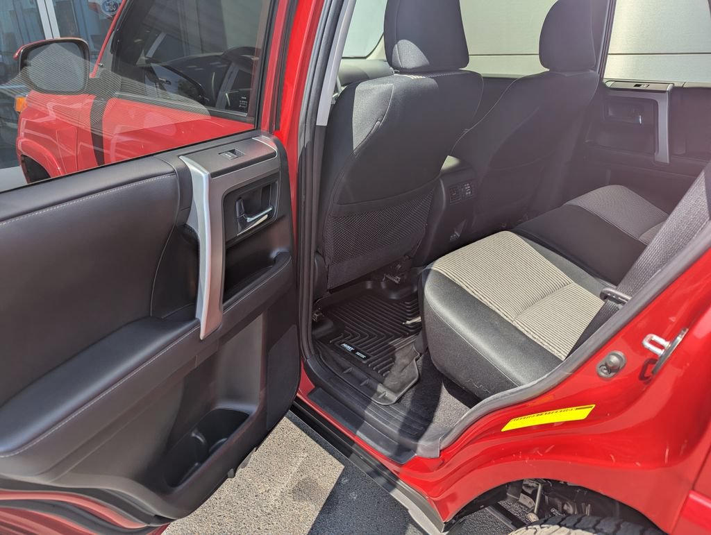 Used 2023 Toyota 4Runner SR5 AWD/4WD image 28