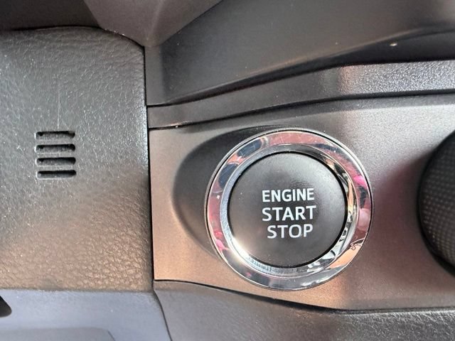 Used 2021 Toyota Tacoma TRD Off-Road AWD/4WD image 17