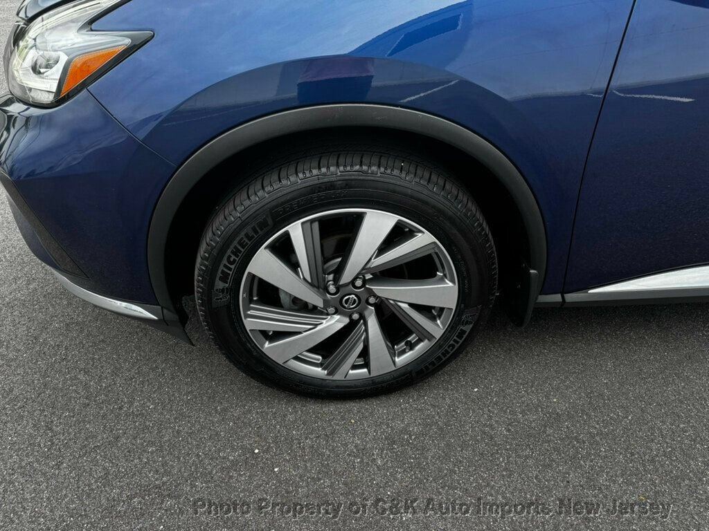 Used 2020 Nissan Murano SL w/ Moonroof Package AWD/4WD image 11