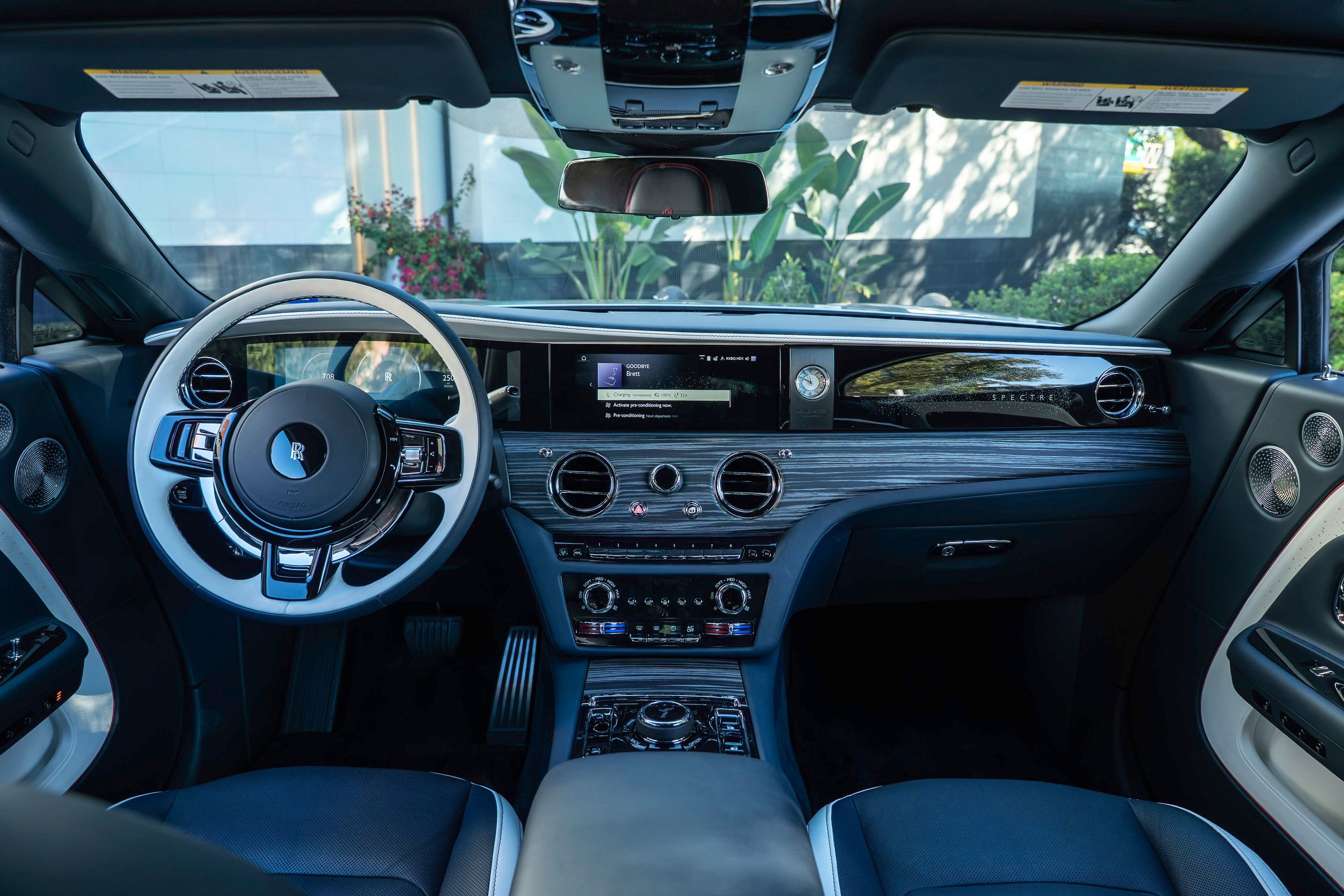Used 2024 Rolls-Royce Spectre w/ Spectre Launch Package AWD/4WD image 4
