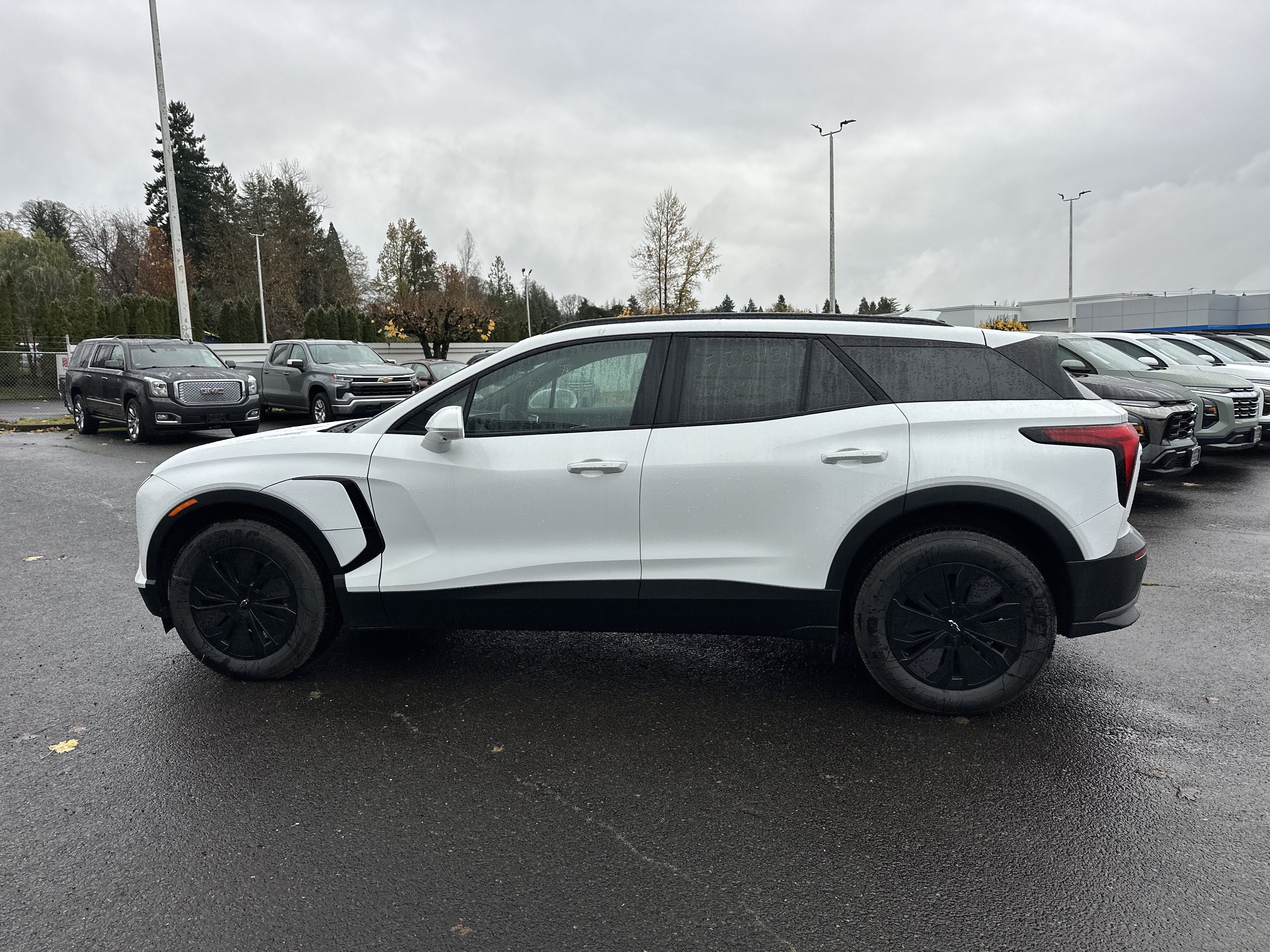 New 2026 Chevrolet Blazer EV LT AWD/4WD image 3