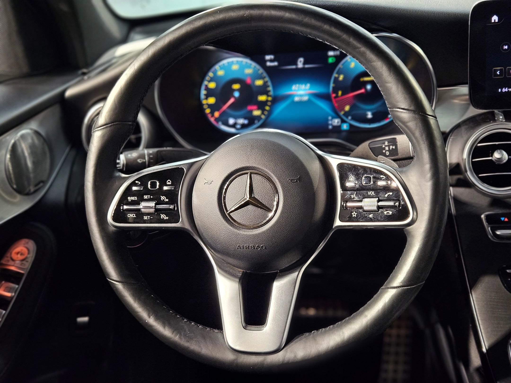 Used 2021 Mercedes-Benz GLC 300 4MATIC Coupe image 27