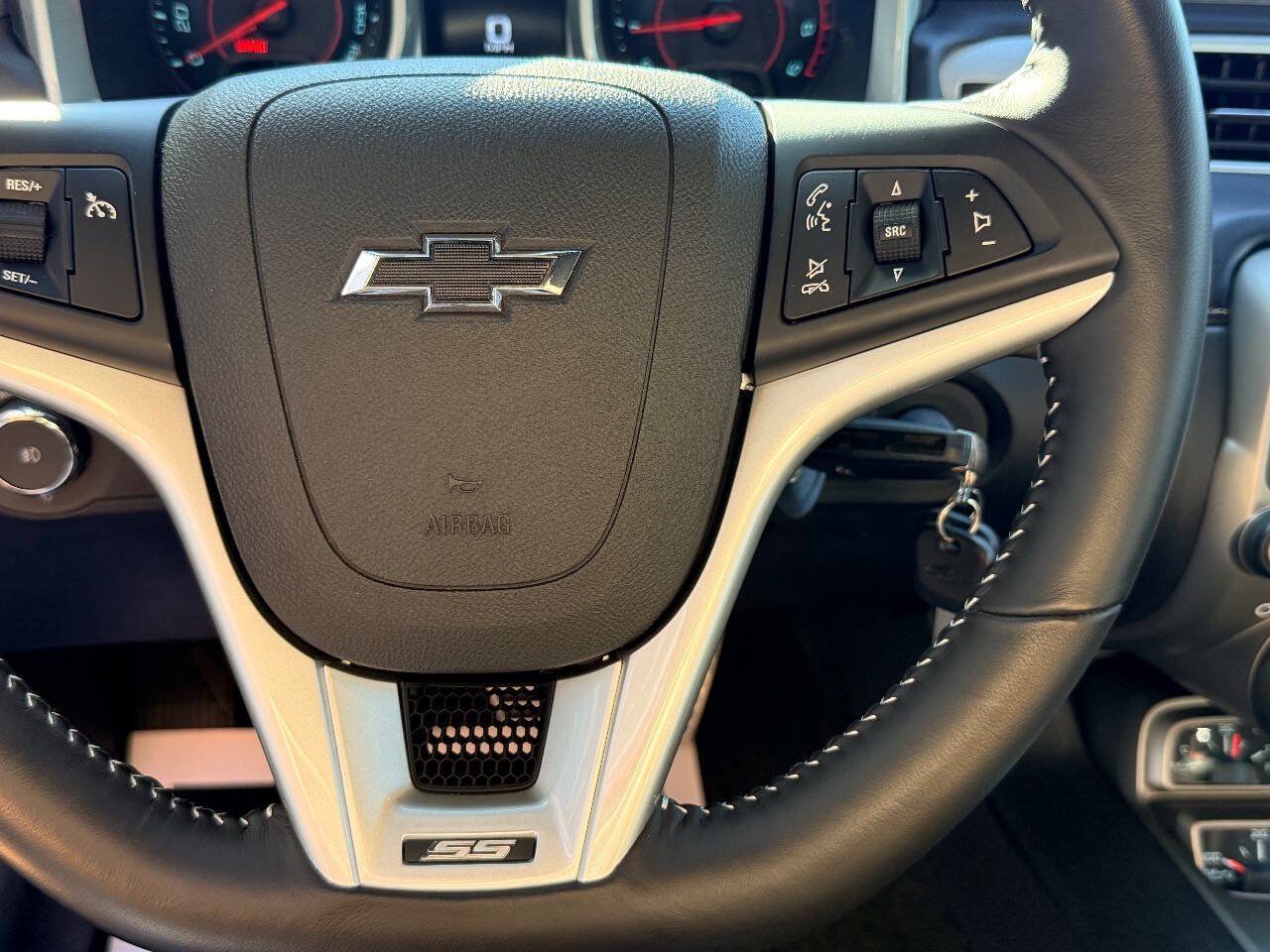 Used 2015 Chevrolet Camaro SS w/ SS Performance Package RWD image 25