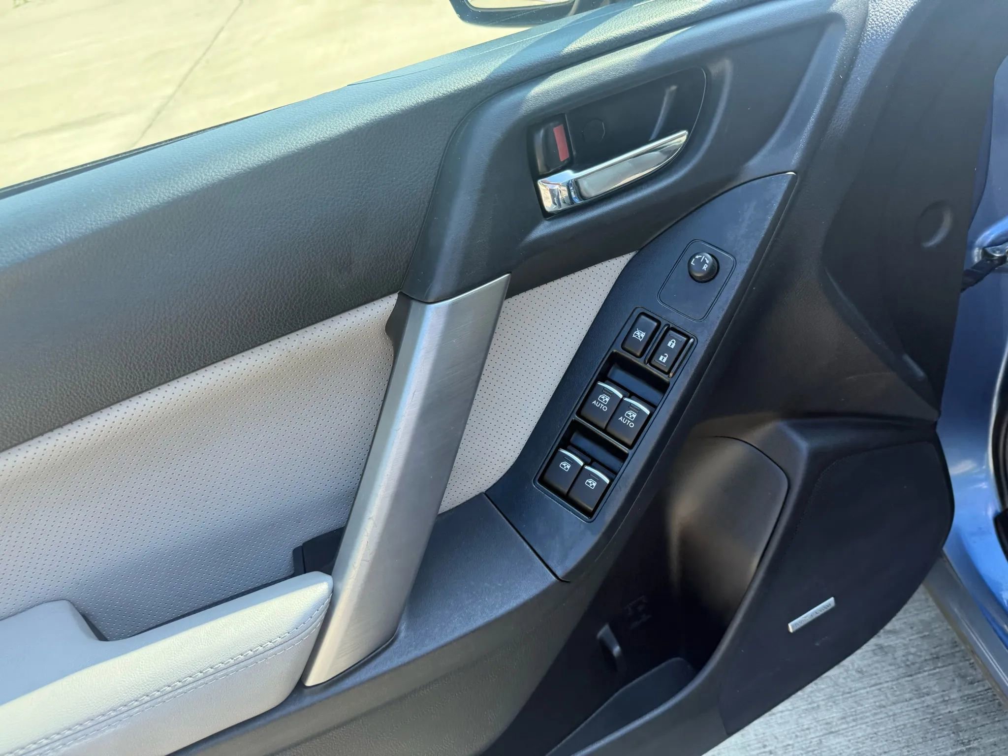 Used 2017 Subaru Forester 2.5i Limited image 22