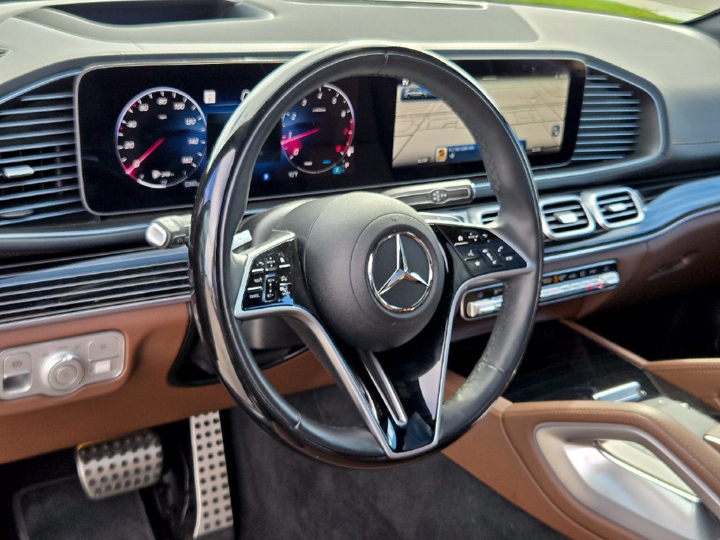 Used 2025 Mercedes-Benz GLS 450 4MATIC image 21