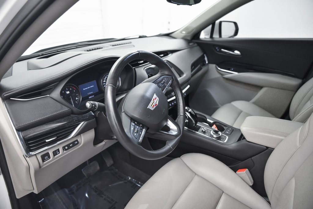Used 2022 Cadillac XT4 Premium Luxury image 16
