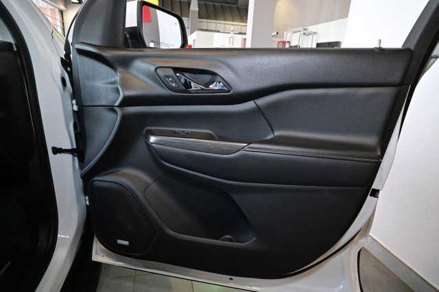 Used 2018 GMC Acadia SLT AWD/4WD image 27