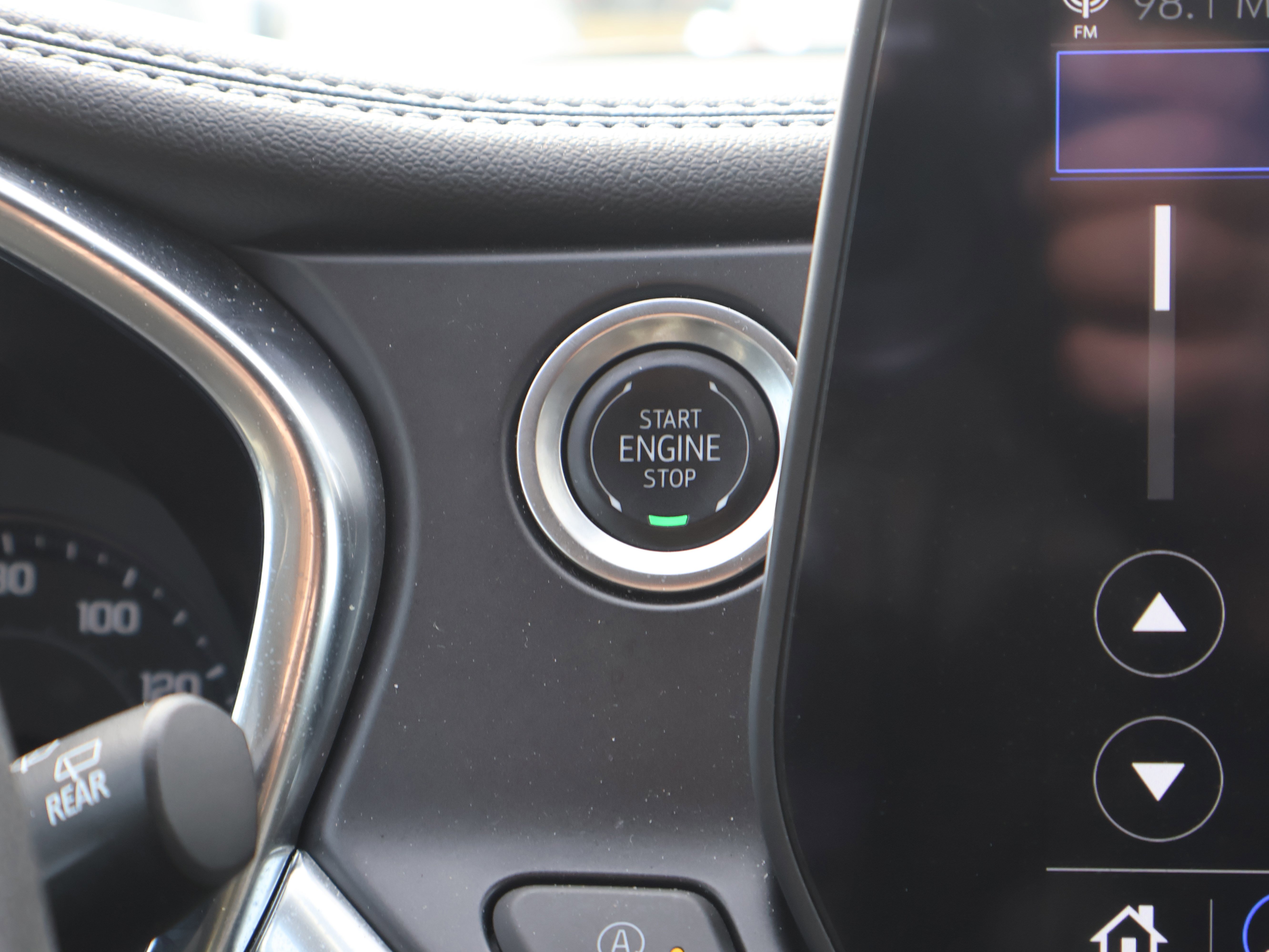 Used 2025 Chevrolet Blazer LT image 26