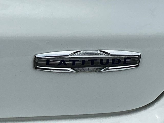 Used 2024 Jeep Compass Latitude AWD/4WD image 13