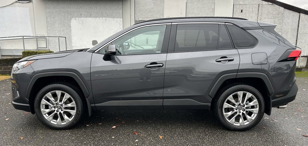 Certified 2025 Toyota RAV4 XLE Premium image 8