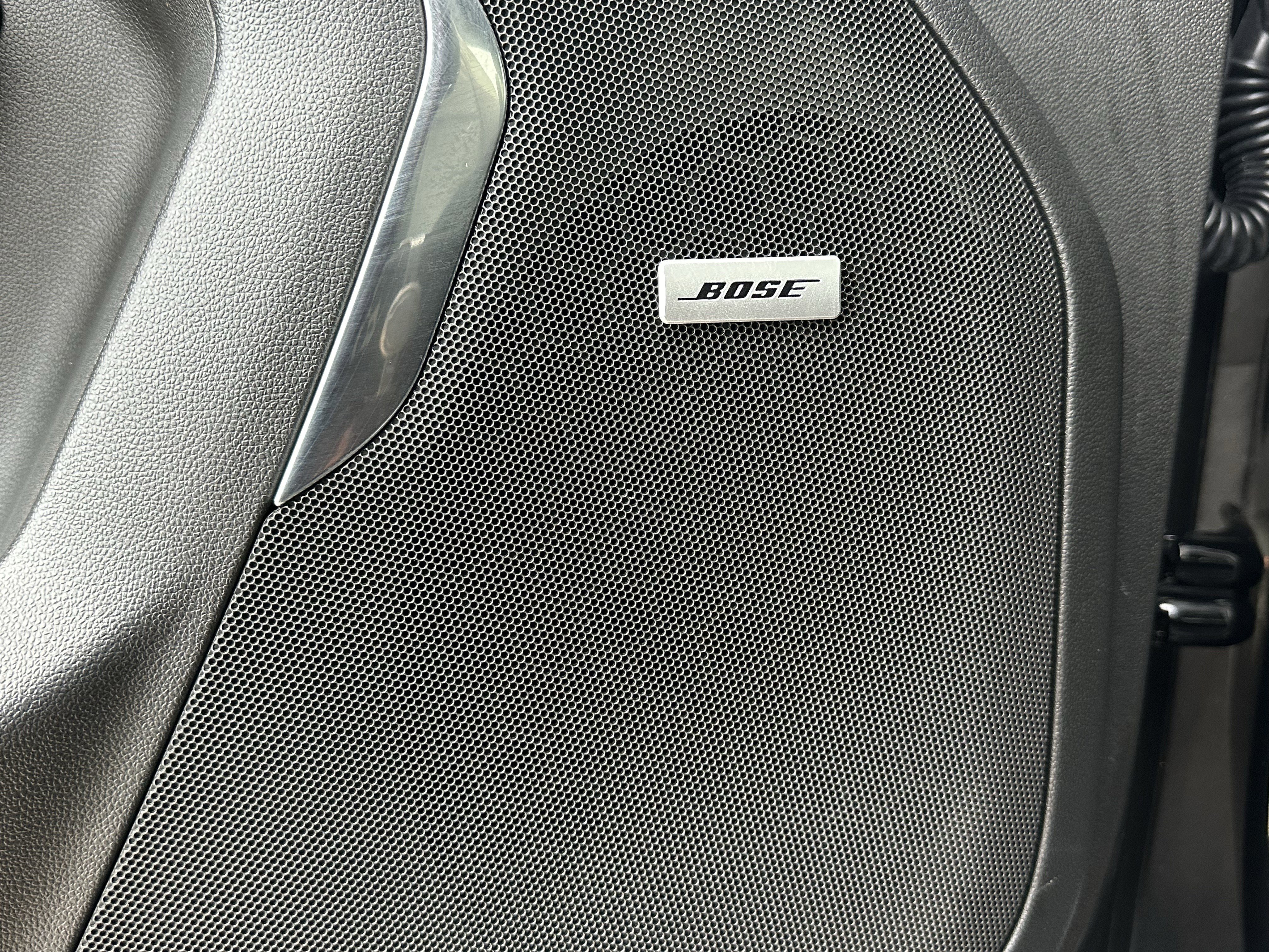 Used 2024 Chevrolet Suburban LT w/ Luxury Package image 14