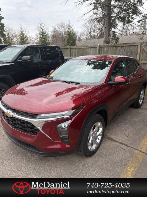 Used 2025 Chevrolet Trax LS w/ LS Convenience Package