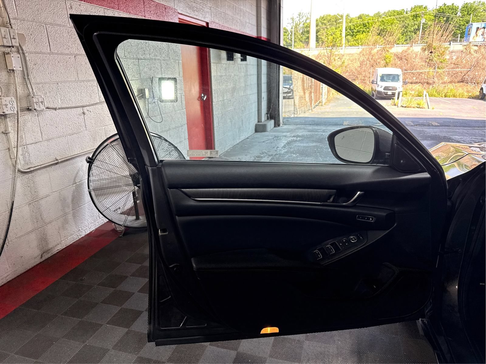 Used 2021 Honda Accord EX-L image 19