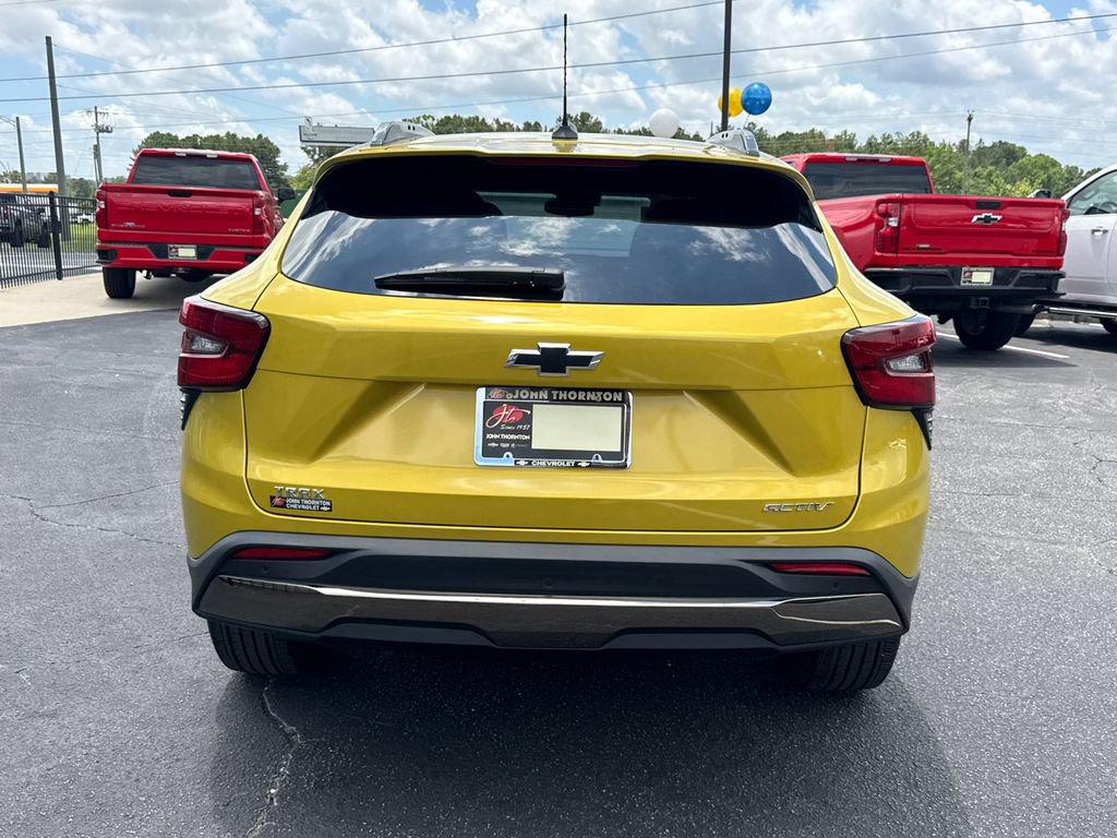 Used 2025 Chevrolet Trax ACTIV w/ Sunroof Package FWD image 7