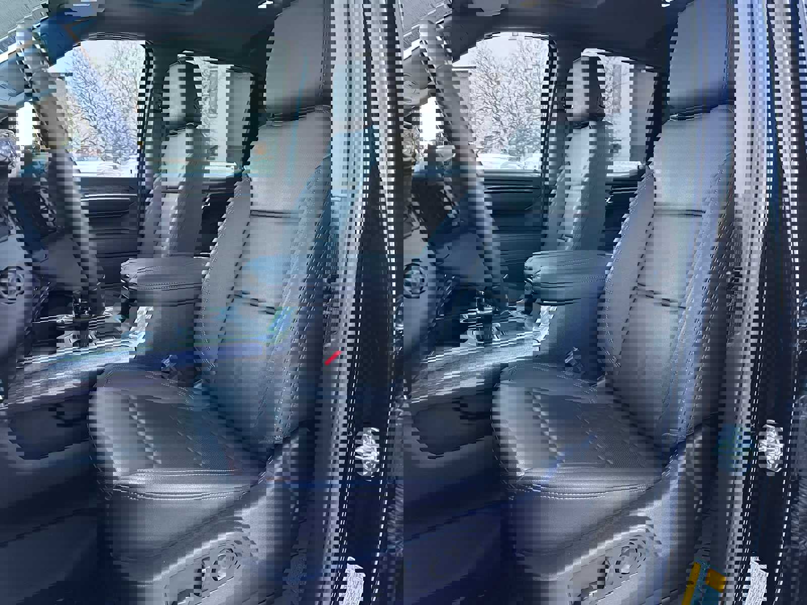 Used 2025 Chevrolet Silverado 1500 LTZ w/ LTZ Premium Package image 21