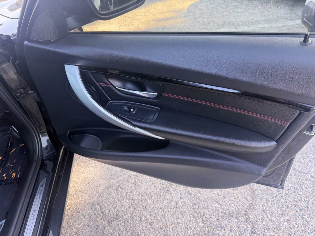 Used 2016 BMW 328i Sedan RWD image 8