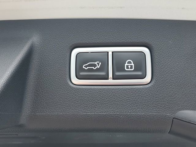 Certified 2023 Kia Sorento SX image 7