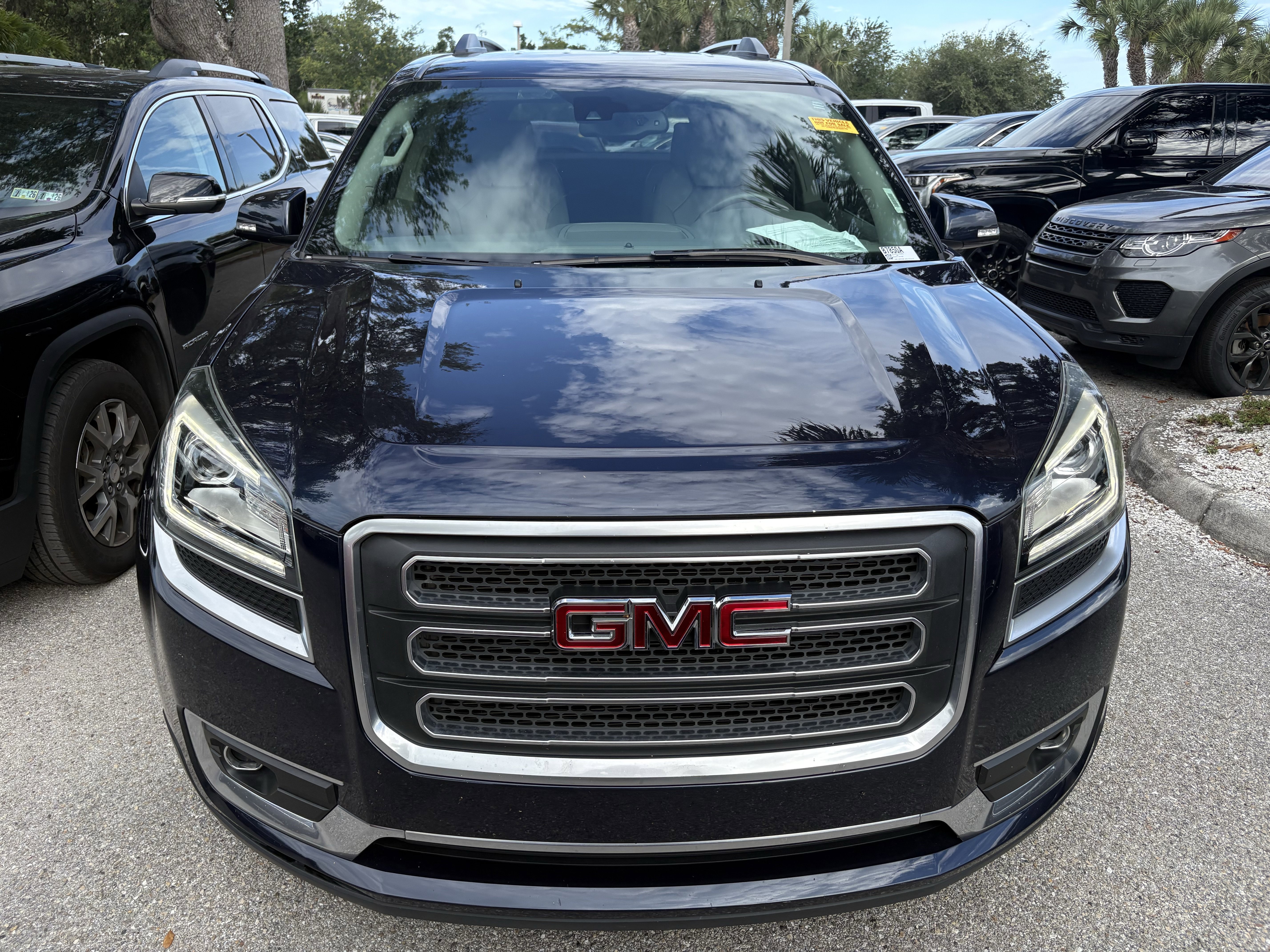 Used 2017 GMC Acadia Limited SLT FWD image 2