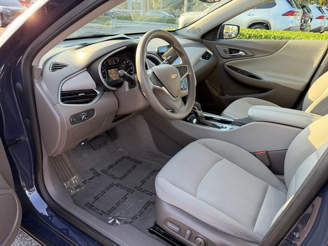 Used 2025 Chevrolet Malibu LT FWD image 11
