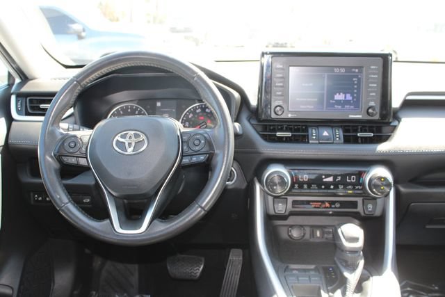 Used 2022 Toyota RAV4 XLE Premium FWD image 14