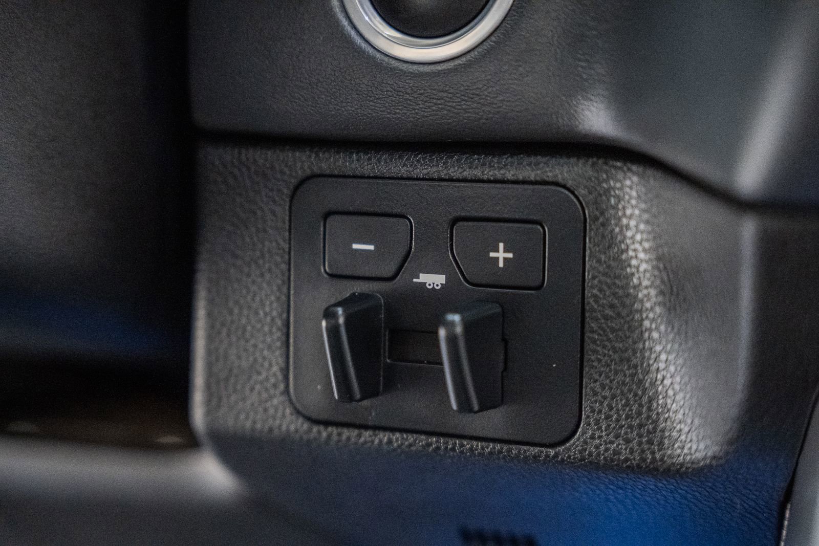 Used 2023 Toyota Tundra Platinum image 32