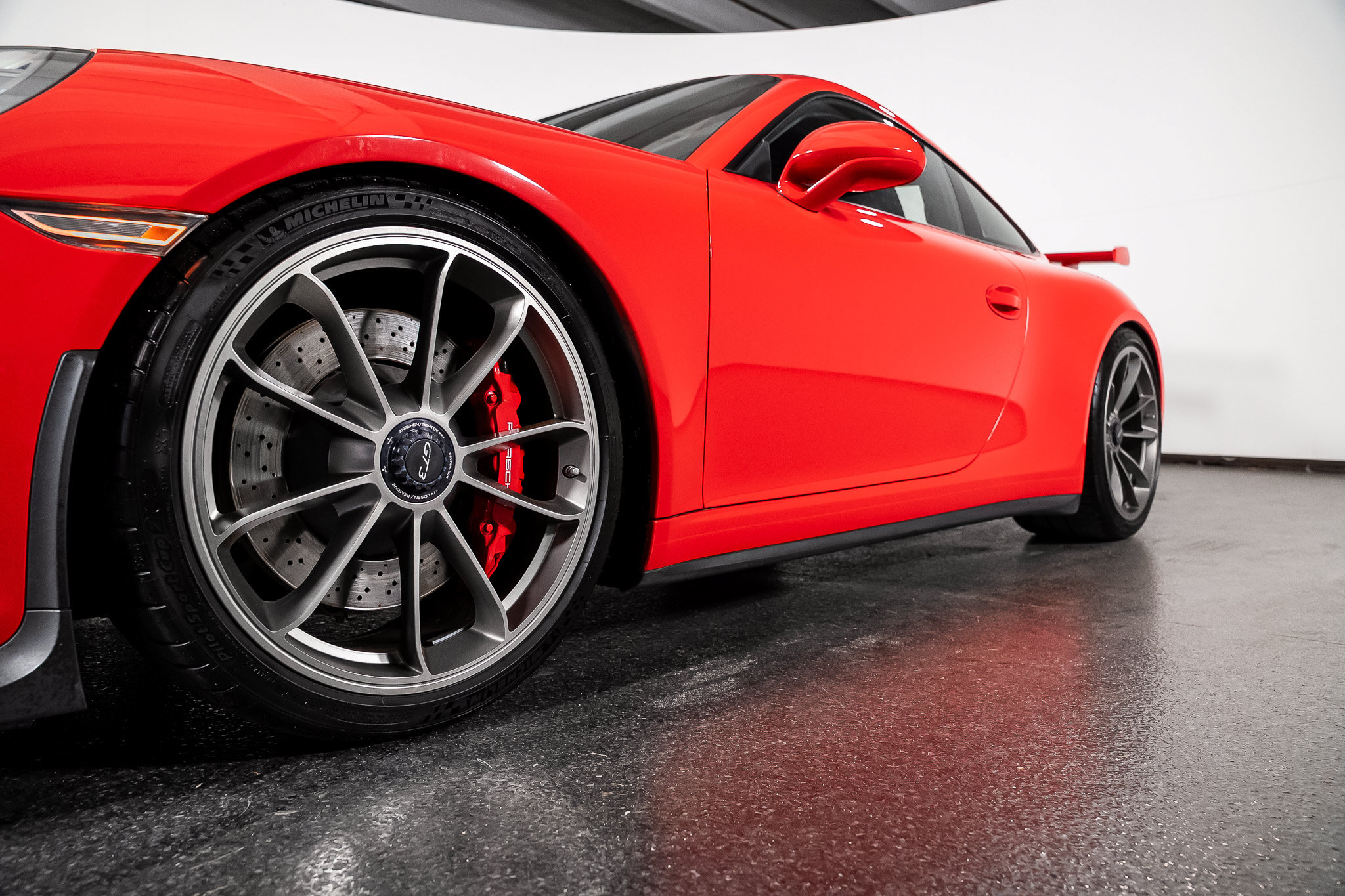 Used 2015 Porsche 911 GT3 RWD image 17