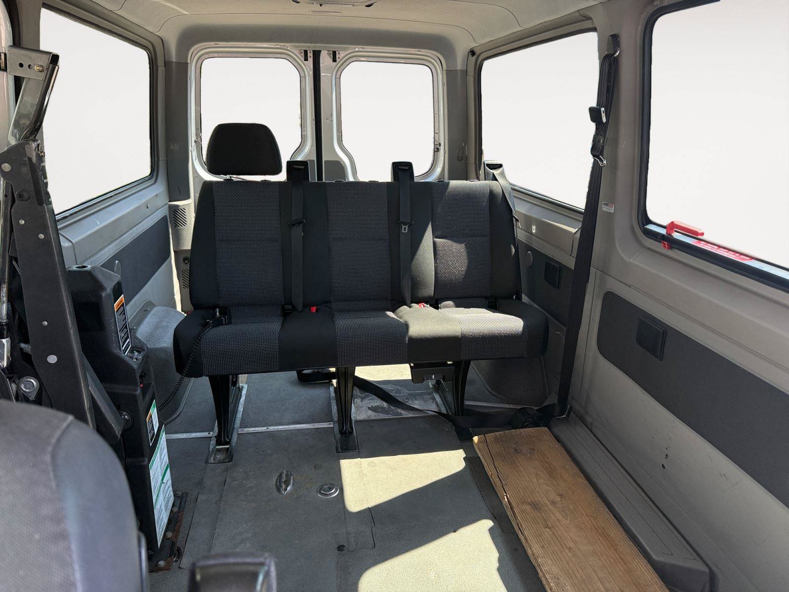 Used 2010 Mercedes-Benz Sprinter 2500 image 13