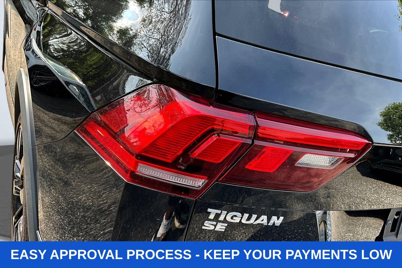 Used 2021 Volkswagen Tiguan SEL AWD/4WD image 28