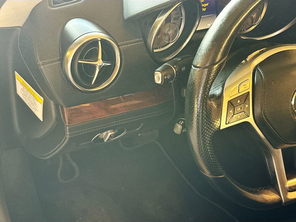 Used 2013 Mercedes-Benz SL 550 w/ Premium Pkg image 11