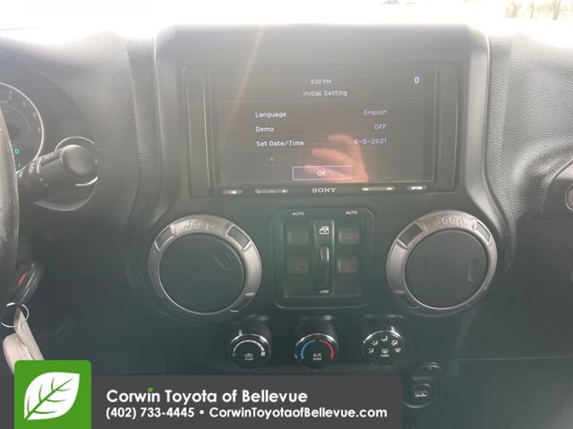 Used 2013 Jeep Wrangler Unlimited Sahara image 12