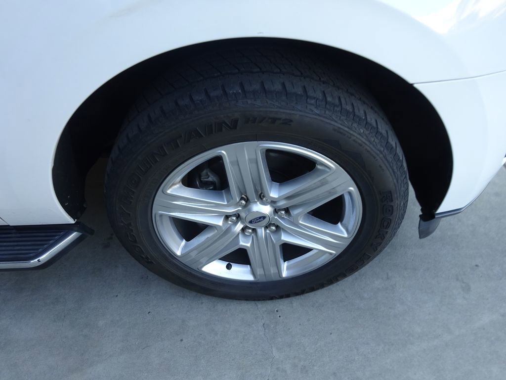 Used 2020 Ford Expedition XLT w/ Equipment Group 202A RWD image 10