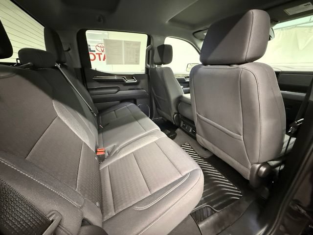 Used 2024 Chevrolet Silverado 1500 LT AWD/4WD image 7