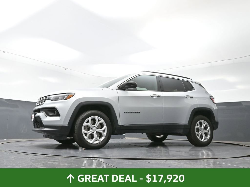 Used 2024 Jeep Compass Latitude image 54