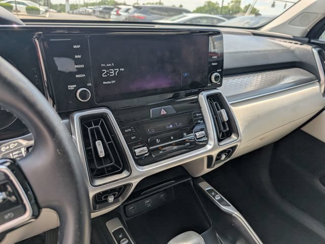 Used 2022 Kia Sorento S w/ Panoramic Sunroof Package FWD image 19